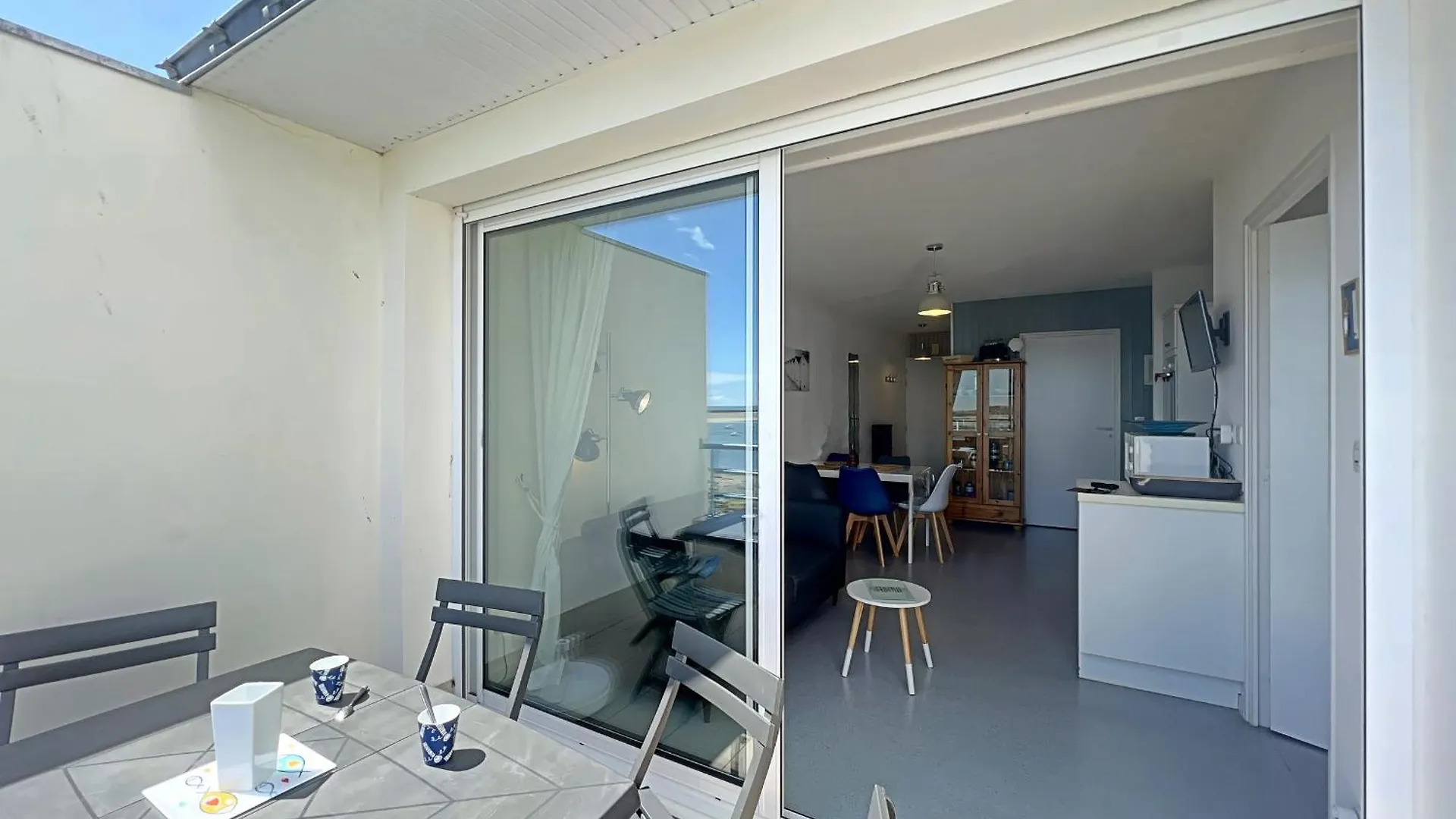 Appartement T3 Avec Balcon Proche Commodites, Parking Inclus - Fr-1-349-198 Пор-Луи Франция